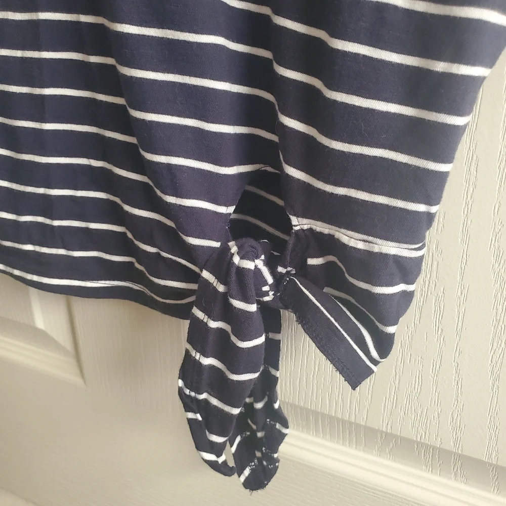 NWOT Banana Republic Malibu Tee with Tie Hem Navy & White Stripe Size XXL - Picture 4 of 6